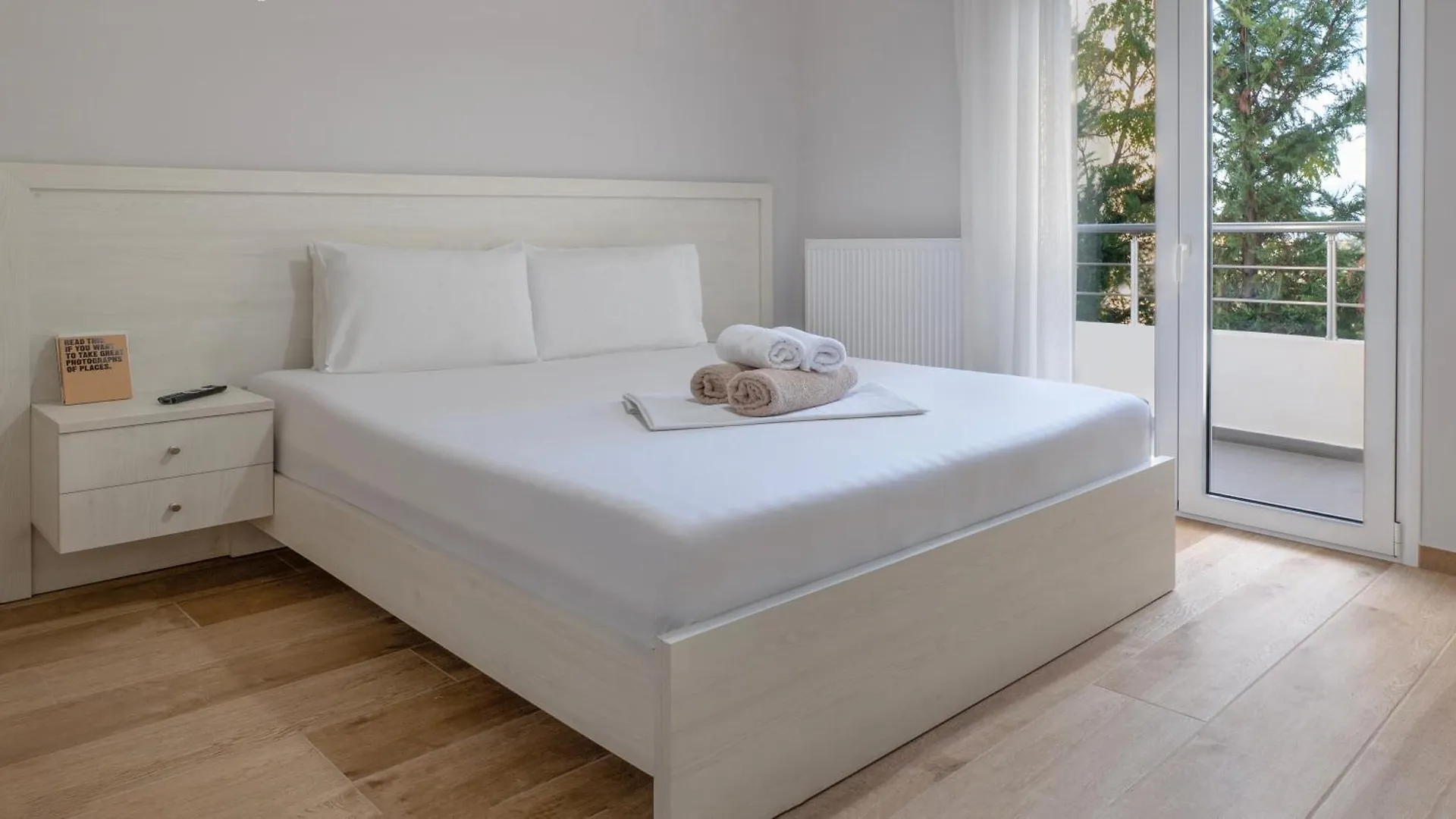 Aronios Villa With Private Pool And Casa Without Pool With Private Garden 0*, Aronion