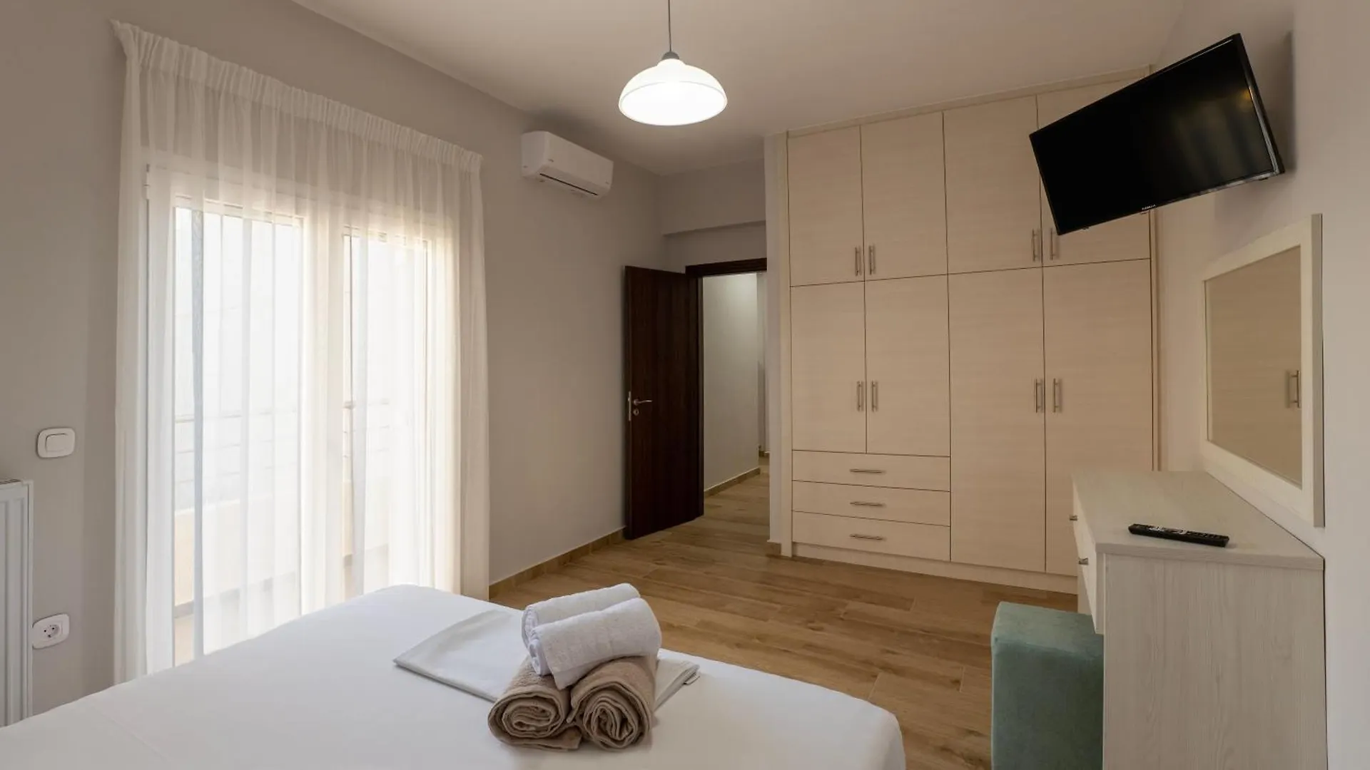 Aronios Villa With Private Pool And Casa Without Pool With Private Garden Aparthotel Aronion