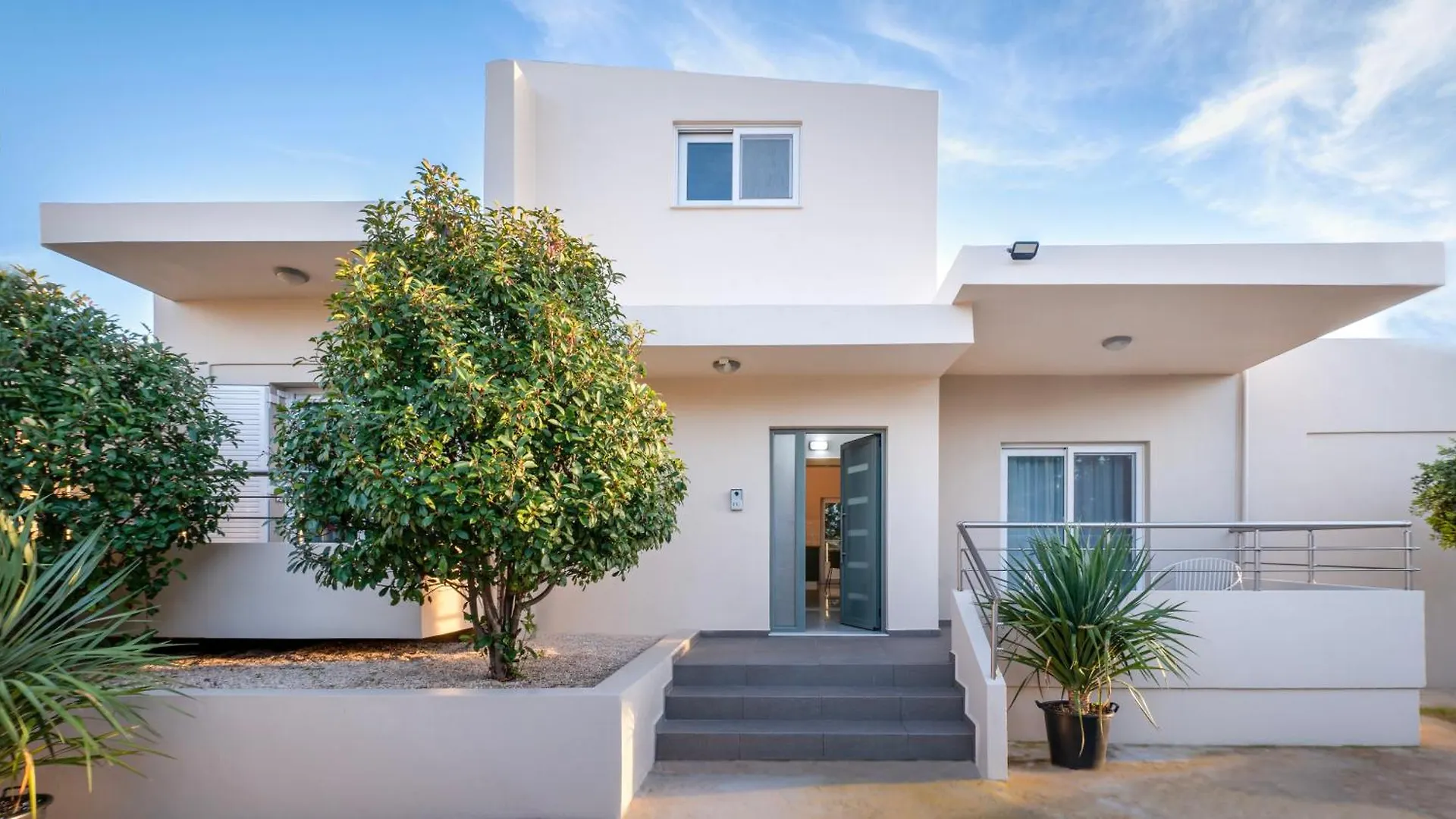 Aronios Villa With Private Pool And Casa Without Pool With Private Garden